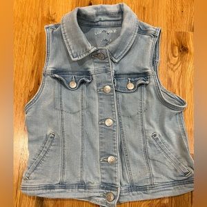 Target Cat & Jack sleeveless denim jacket. Girls size L 10/12.